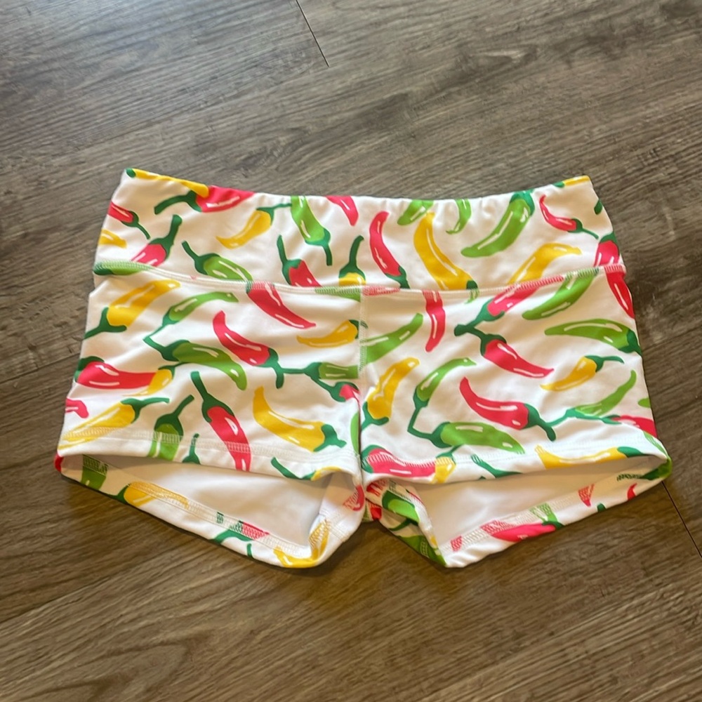 Fleo Hot Pepper shorts